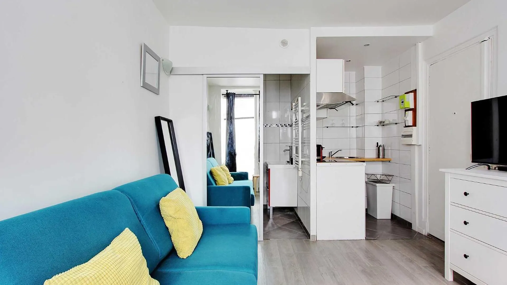 A Parisian Experience For 2 - Place De Clichy * Paris